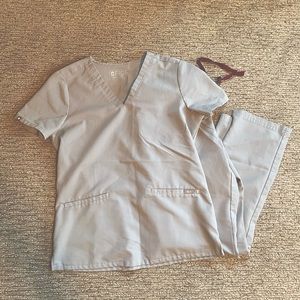 Figs women’s scrubs